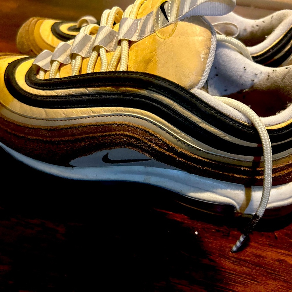 Nike - Picture 3 of 6